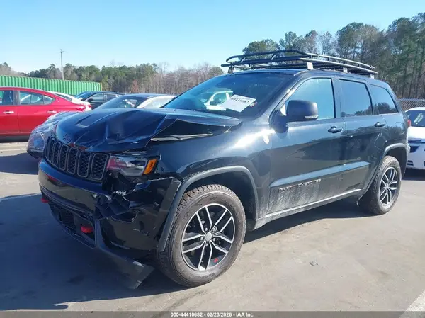 1C4RJFLT9JC473196 2018 JEEP GRAND CHEROKEE - Image 2