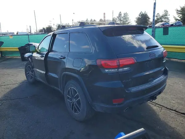 1C4RJFLTXJC475863 2018 JEEP GRAND CHEROKEE - Image 2