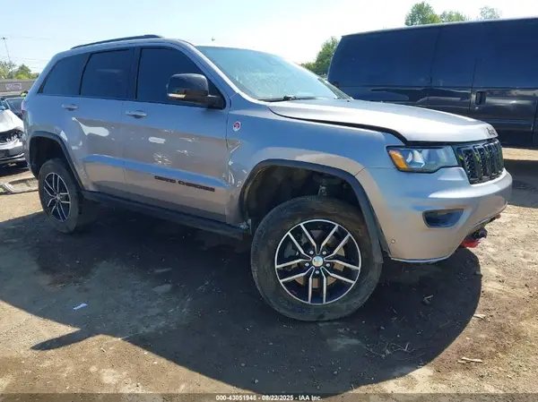1C4RJFLTXJC502818 2018 JEEP GRAND CHEROKEE - Image 1