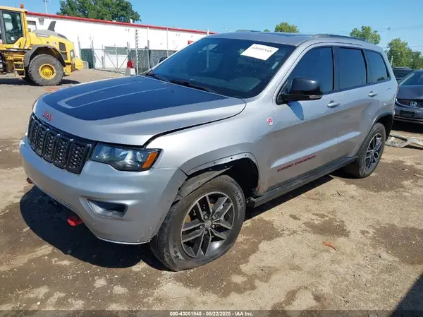 1C4RJFLTXJC502818 2018 JEEP GRAND CHEROKEE - Image 2