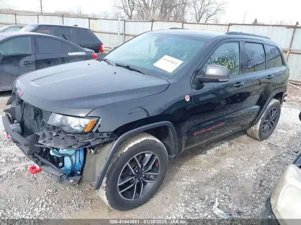 1C4RJFLTXKC696820 2019 JEEP GRAND CHEROKEE - Image 2