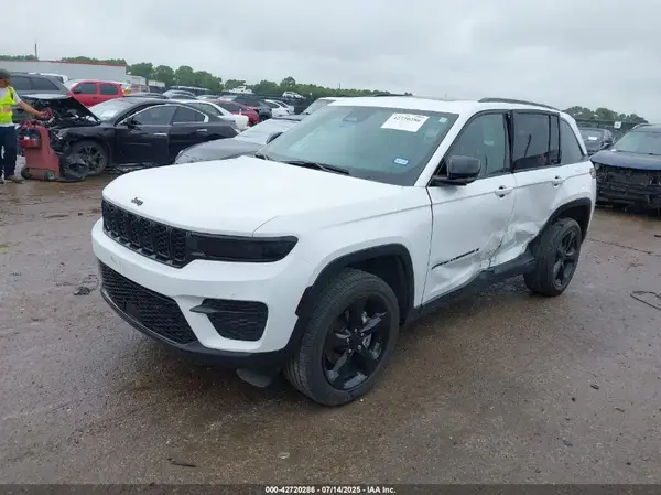 1C4RJGAG0PC610160 2023 JEEP GRAND CHEROKEE - Image 2