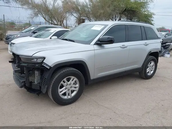 1C4RJGAG0SC267231 2025 JEEP GRAND CHEROKEE - Image 2