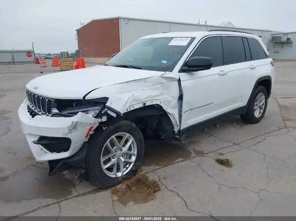 1C4RJGAG1SC284247 2025 JEEP GRAND CHEROKEE - Image 2