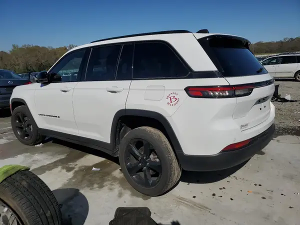 1C4RJGAG3PC571130 2023 JEEP GRAND CHEROKEE - Image 2