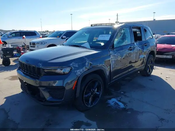 1C4RJGAG4N8600568 2022 JEEP GRAND CHEROKEE - Image 2