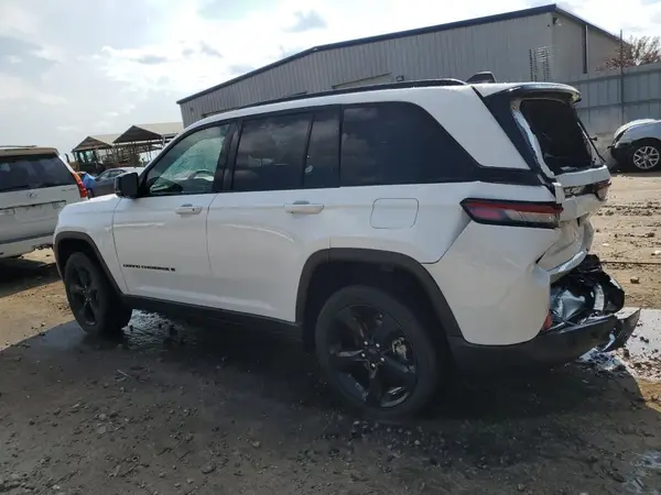 1C4RJGAG4RC258302 2024 JEEP GRAND CHEROKEE - Image 2