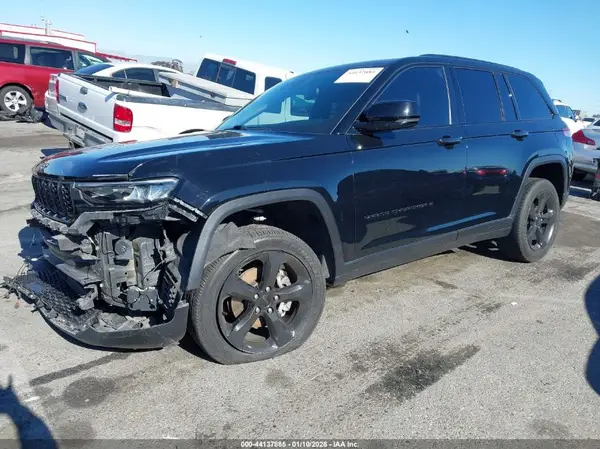 1C4RJGAG5PC662691 2023 JEEP GRAND CHEROKEE - Image 2