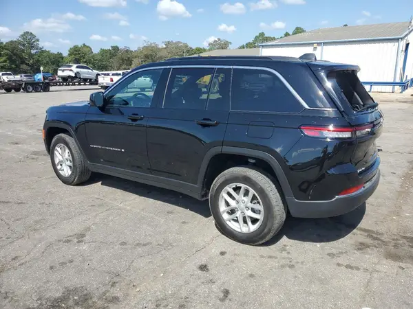 1C4RJGAG6SC322622 2025 JEEP GRAND CHEROKEE - Image 2