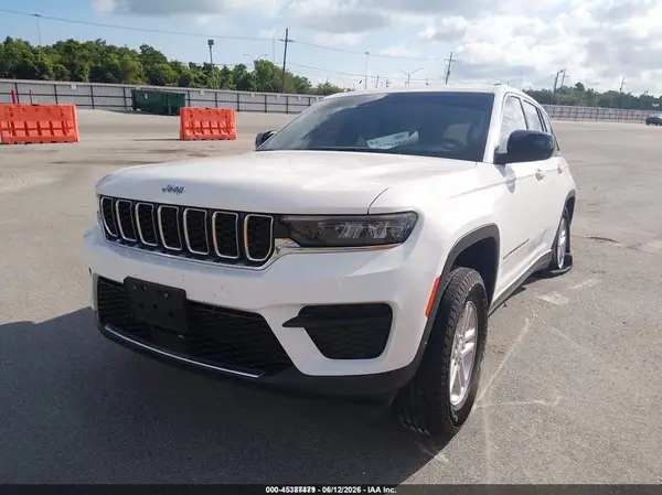 1C4RJGAG7P8859252 2023 JEEP GRAND CHEROKEE - Image 2