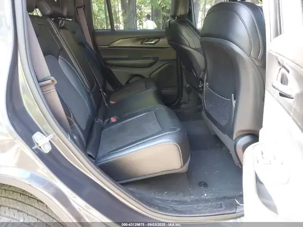 1C4RJGAG7PC601620 2023 JEEP GRAND CHEROKEE - Image 8