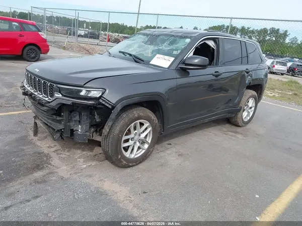 1C4RJGAG8PC615252 2023 JEEP GRAND CHEROKEE - Image 2