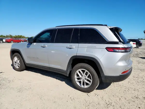 1C4RJGAG8SC288229 2025 JEEP GRAND CHEROKEE - Image 2