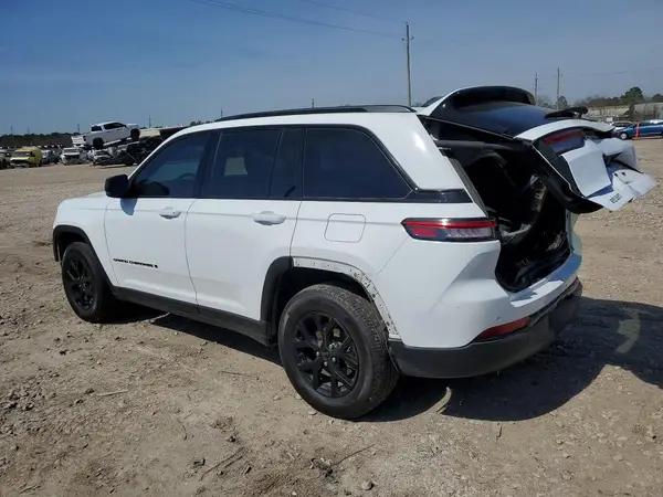 1C4RJGAG8SC290272 2025 JEEP GRAND CHEROKEE - Image 2