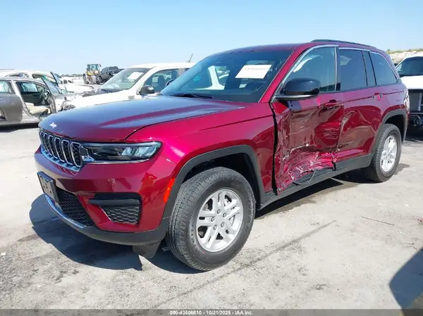 1C4RJGAG8SC355833 2025 JEEP GRAND CHEROKEE - Image 2