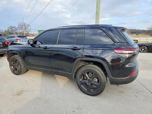 1C4RJGAG9P8868583 2023 JEEP GRAND CHEROKEE - Image 2