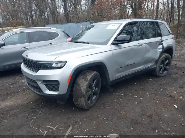 1C4RJGAG9PC648017 2023 JEEP GRAND CHEROKEE - Image 2