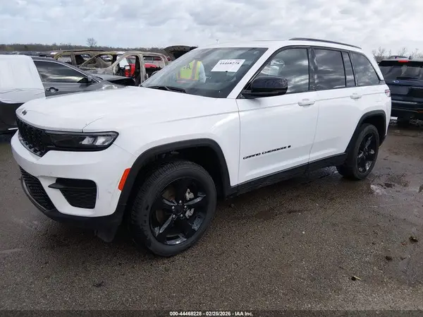 1C4RJGAG9PC663150 2023 JEEP GRAND CHEROKEE - Image 2
