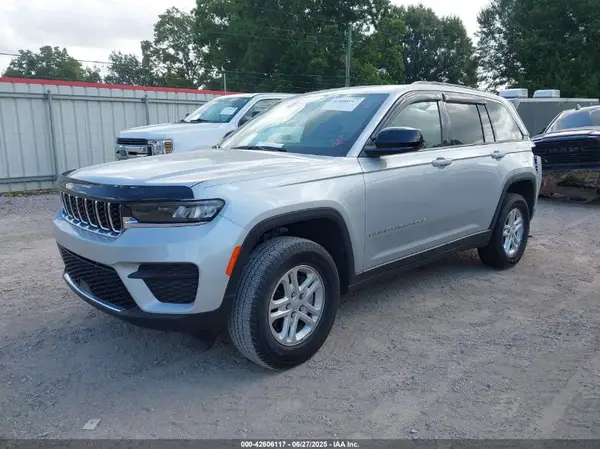 1C4RJGAG9R8604282 2024 JEEP GRAND CHEROKEE - Image 2