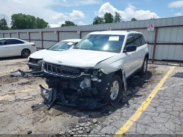 1C4RJGAGXPC511667 2023 JEEP GRAND CHEROKEE - Image 2