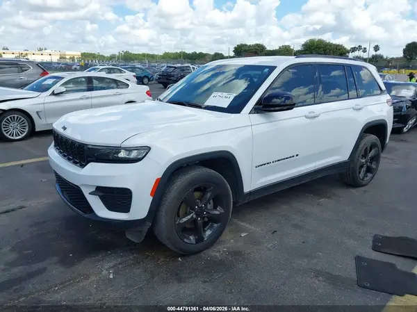 1C4RJGAGXPC563929 2023 JEEP GRAND CHEROKEE - Image 2