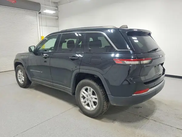 1C4RJGAGXRC708079 2024 JEEP GRAND CHEROKEE - Image 2