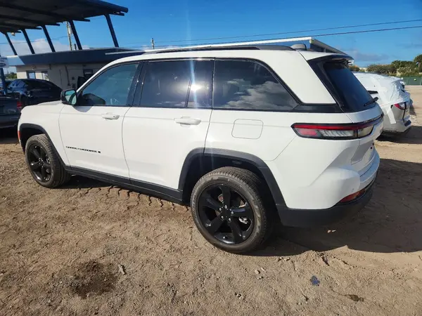 1C4RJGBG0PC509716 2023 JEEP GRAND CHEROKEE - Image 2