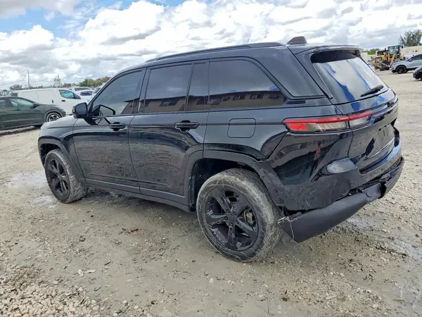 1C4RJGBG0PC513121 2023 JEEP GRAND CHEROKEE - Image 2