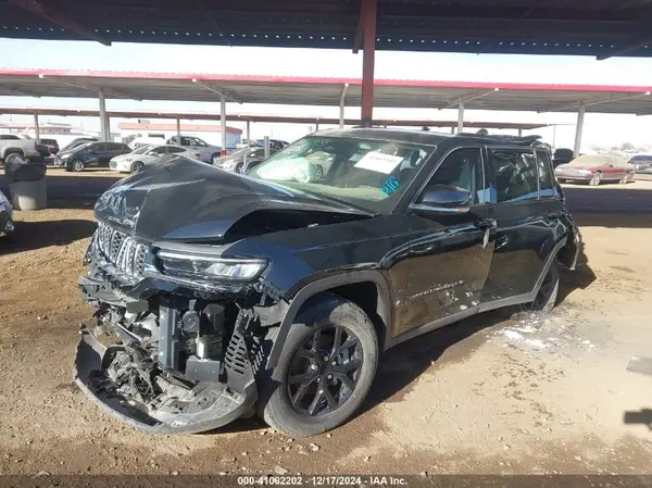 1C4RJGBG0PC563940 2023 JEEP GRAND CHEROKEE - Image 2