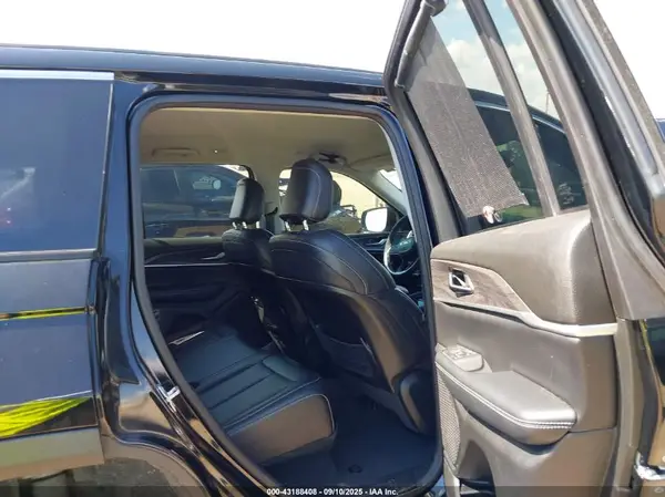 1C4RJGBG0PC564084 2023 JEEP GRAND CHEROKEE - Image 8