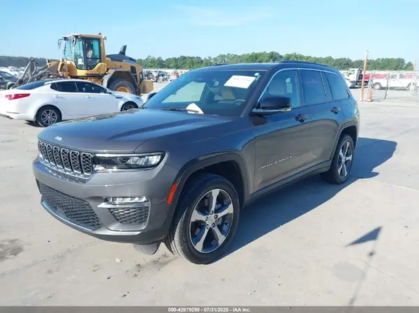 1C4RJGBG0RC211749 2024 JEEP GRAND CHEROKEE - Image 2