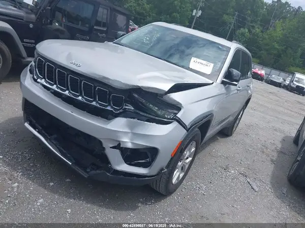1C4RJGBG1PC587289 2023 JEEP GRAND CHEROKEE - Image 2