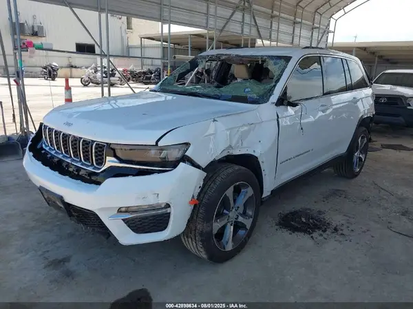 1C4RJGBG1SC285042 2025 JEEP GRAND CHEROKEE - Image 2