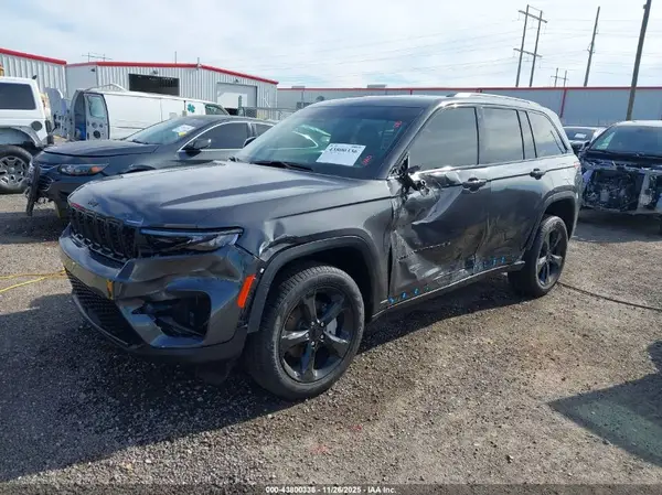 1C4RJGBG1SC338130 2025 JEEP GRAND CHEROKEE - Image 2