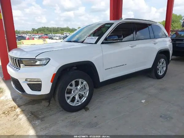 1C4RJGBG2PC575555 2023 JEEP GRAND CHEROKEE - Image 2