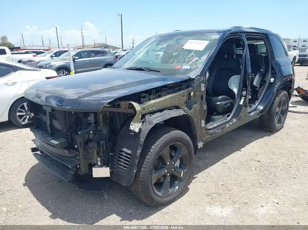 1C4RJGBG2SC349315 2025 JEEP GRAND CHEROKEE - Image 2