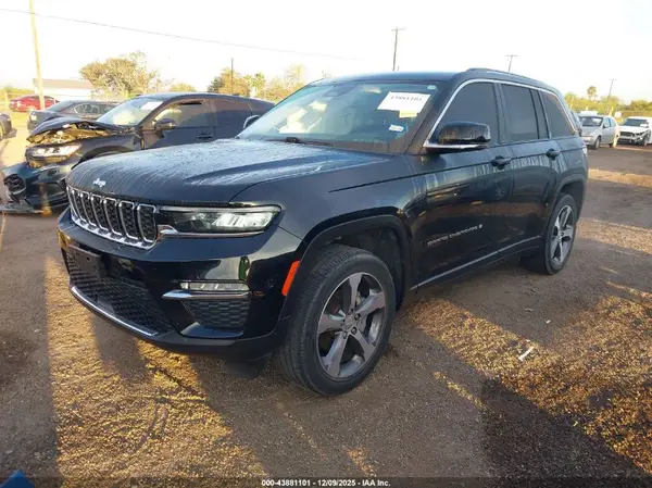1C4RJGBG3PC502937 2023 JEEP GRAND CHEROKEE - Image 2