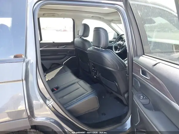 1C4RJGBG3PC545030 2023 JEEP GRAND CHEROKEE - Image 8