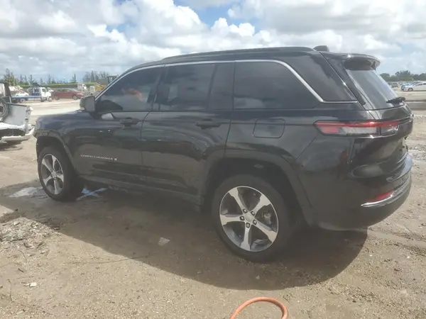 1C4RJGBG3RC225306 2024 JEEP GRAND CHEROKEE - Image 2