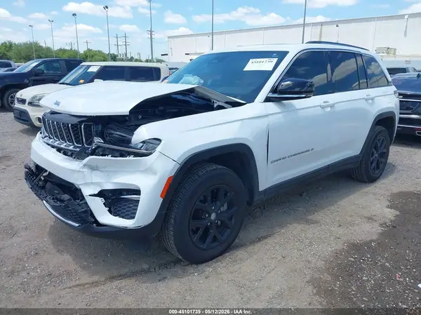 1C4RJGBG4PC575699 2023 JEEP GRAND CHEROKEE - Image 2