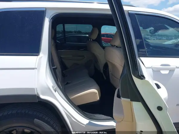 1C4RJGBG4PC575699 2023 JEEP GRAND CHEROKEE - Image 8