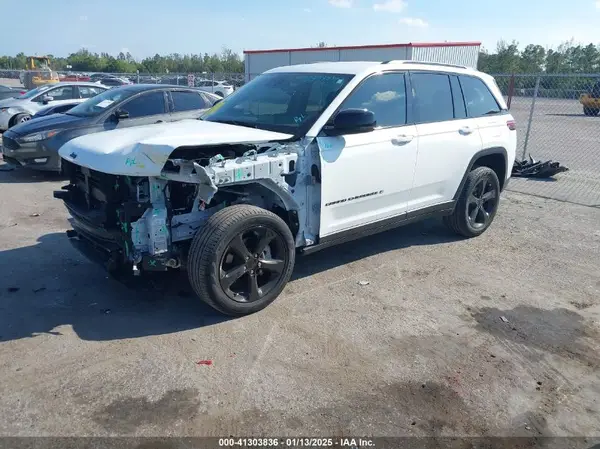 1C4RJGBG5PC509713 2023 JEEP GRAND CHEROKEE - Image 2