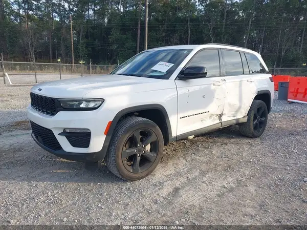 1C4RJGBG5PC511851 2023 JEEP GRAND CHEROKEE - Image 2