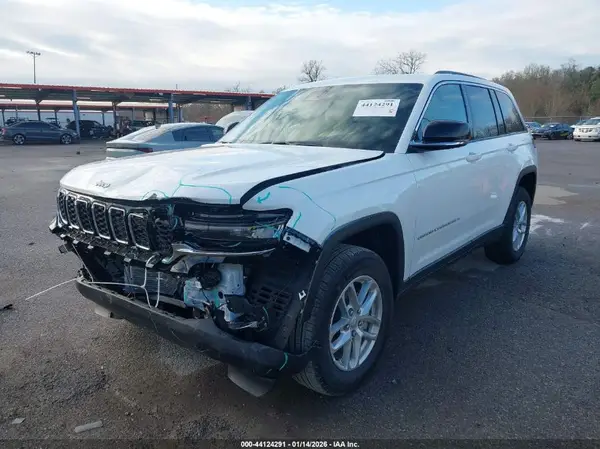 1C4RJGBG5S8749811 2025 JEEP GRAND CHEROKEE - Image 2
