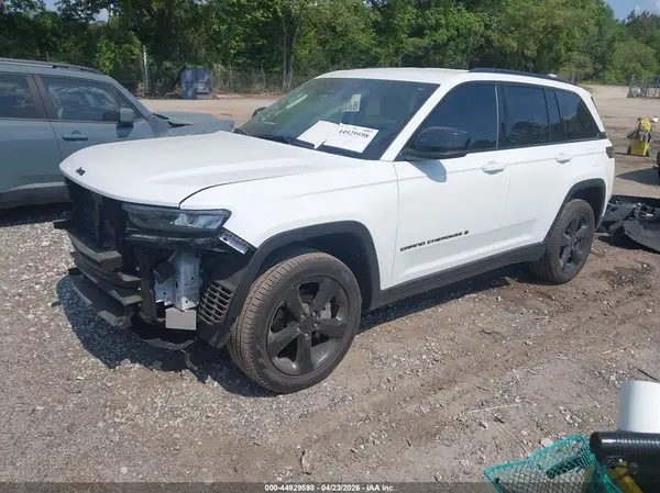 1C4RJGBG5SC315059 2025 JEEP GRAND CHEROKEE - Image 2