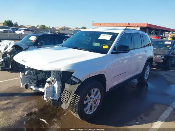 1C4RJGBG6PC623283 2023 JEEP GRAND CHEROKEE - Image 2