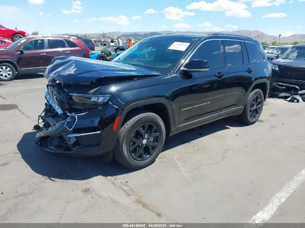 1C4RJGBG7PC579147 2023 JEEP GRAND CHEROKEE - Image 2