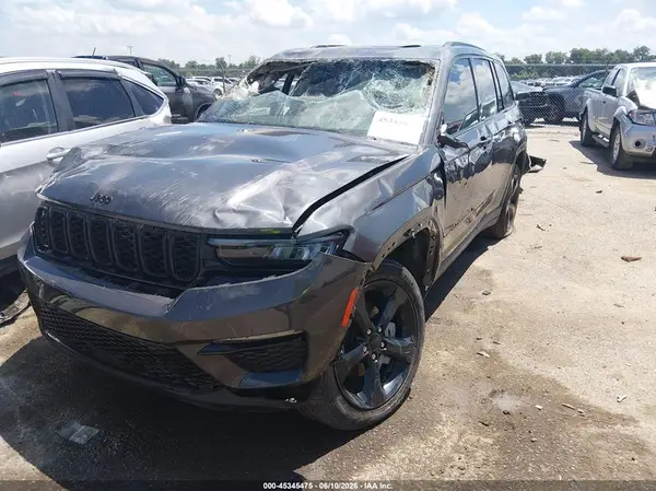 1C4RJGBG7PC663517 2023 JEEP GRAND CHEROKEE - Image 2