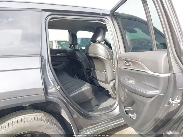 1C4RJGBG7PC663601 2023 JEEP GRAND CHEROKEE - Image 8