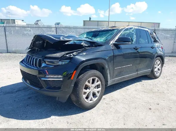 1C4RJGBG8N8611510 2022 JEEP GRAND CHEROKEE - Image 2
